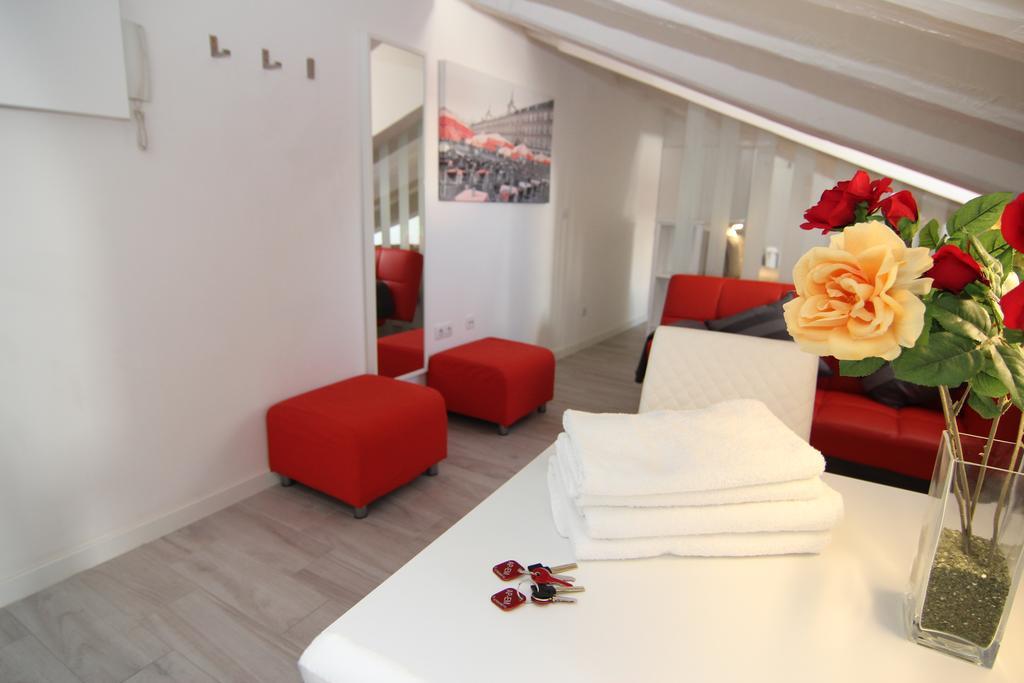 Apartamento Atico En Puerta Del Sol Madrid Exterior photo